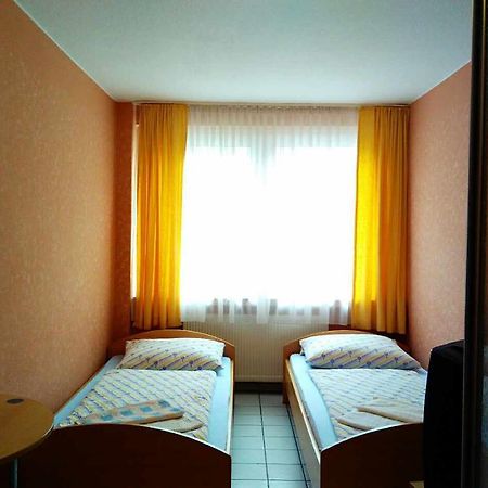 Hotel Yans Oberhausen  Rom bilde