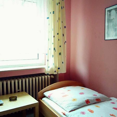 Hotel Yans Oberhausen  Rom bilde