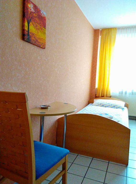 Hotel Yans Oberhausen  Rom bilde