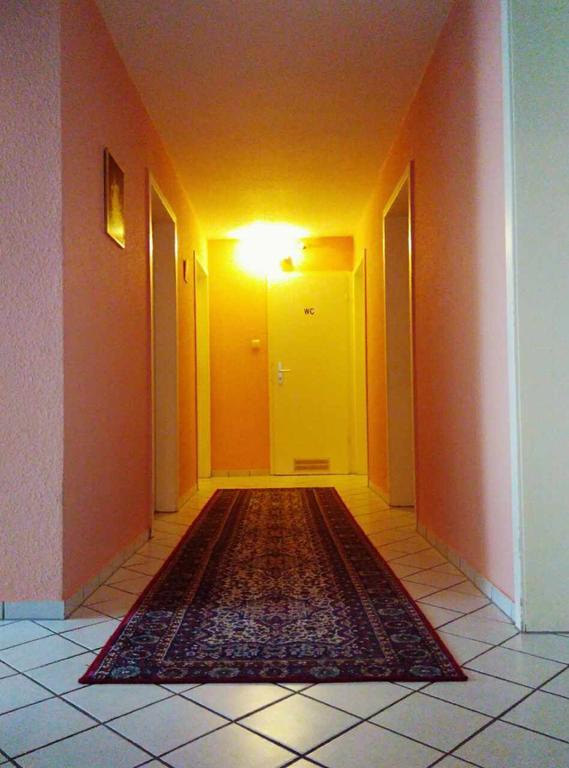 Hotel Yans Oberhausen  Rom bilde